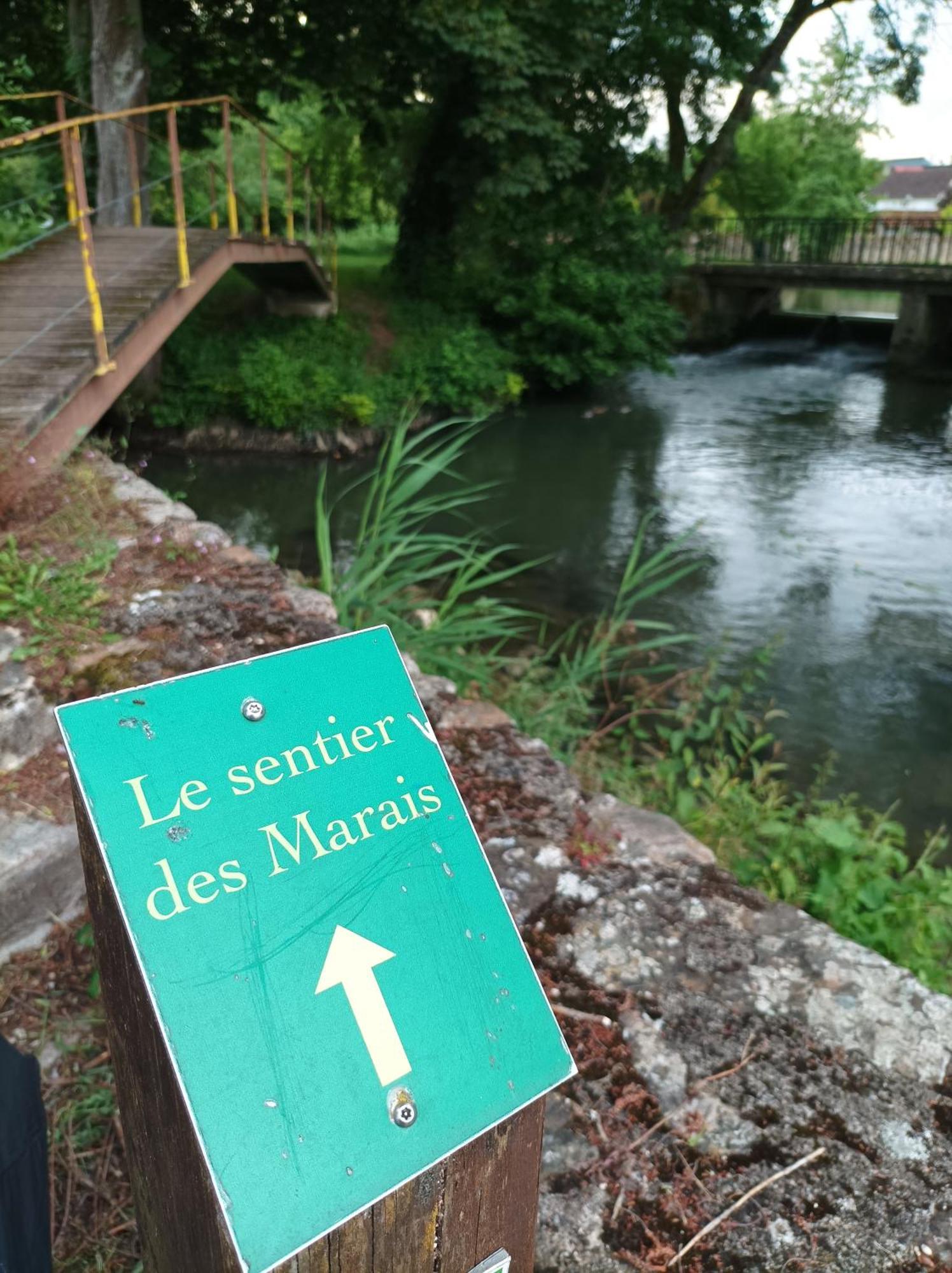 La Maison Au Bord De L'Eau Gracay المظهر الخارجي الصورة